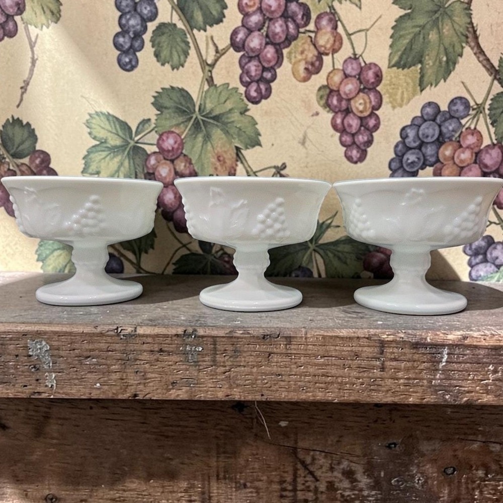 Indiana Glass Footed Sherbet Dishes, Set of‎ 3, Harvest Grape Design Coupes